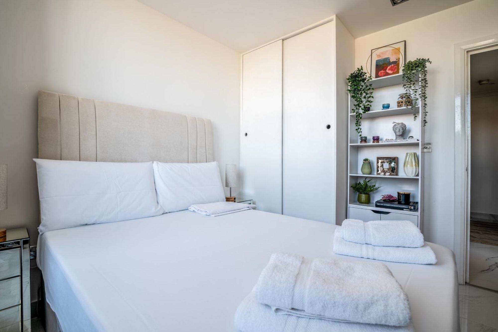 Canary Wharf Retreat With Free Secure Parking London Exteriör bild